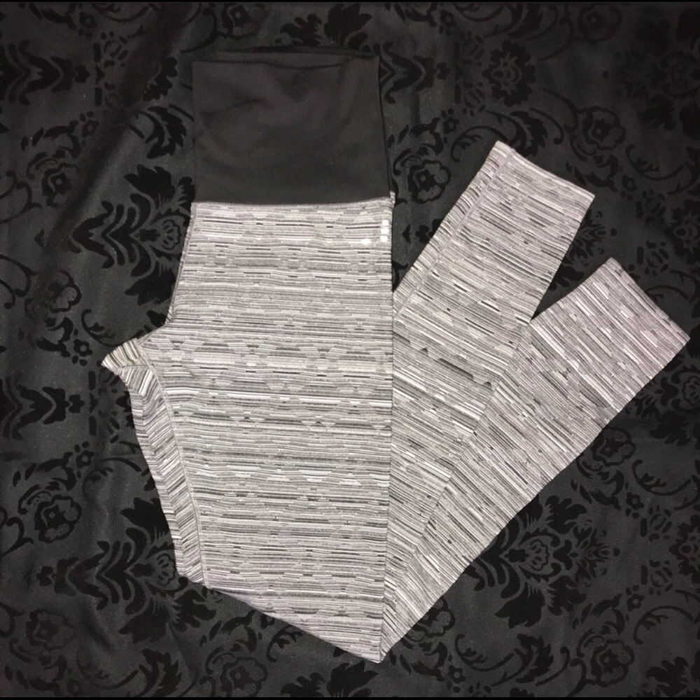 BCG • S • Leggings • Black & White